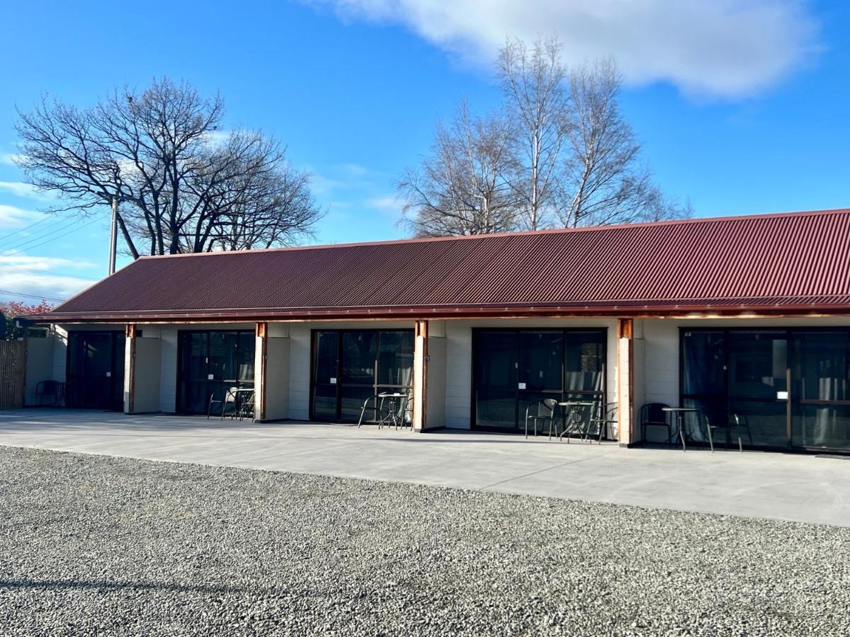 Pinewood Motels Fairlie Exterior photo
