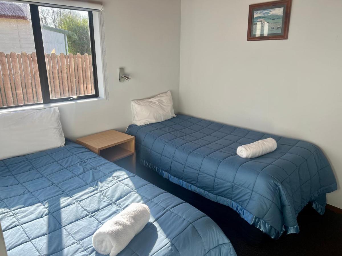Pinewood Motels Fairlie Exterior photo